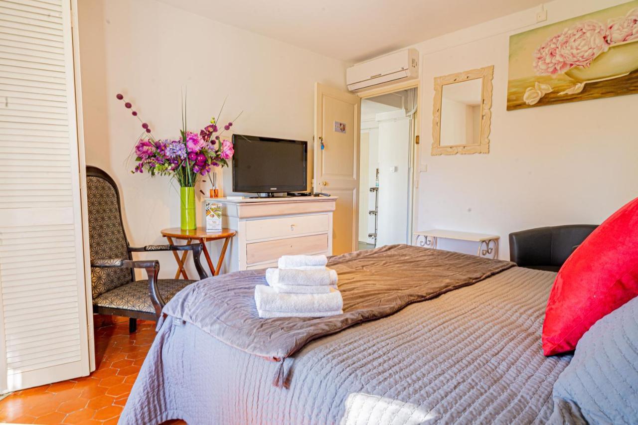 Domaine De L'Aufrene Bed and Breakfast Hyères Eksteriør billede